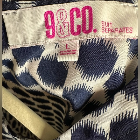 (10)9 & Co. Sleeveless Blouse• Size L•White with Navy Blue dots. EUC - Picture 3 of 5